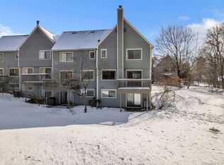 16 Tanager Cir #16, Tariffville, CT 06081