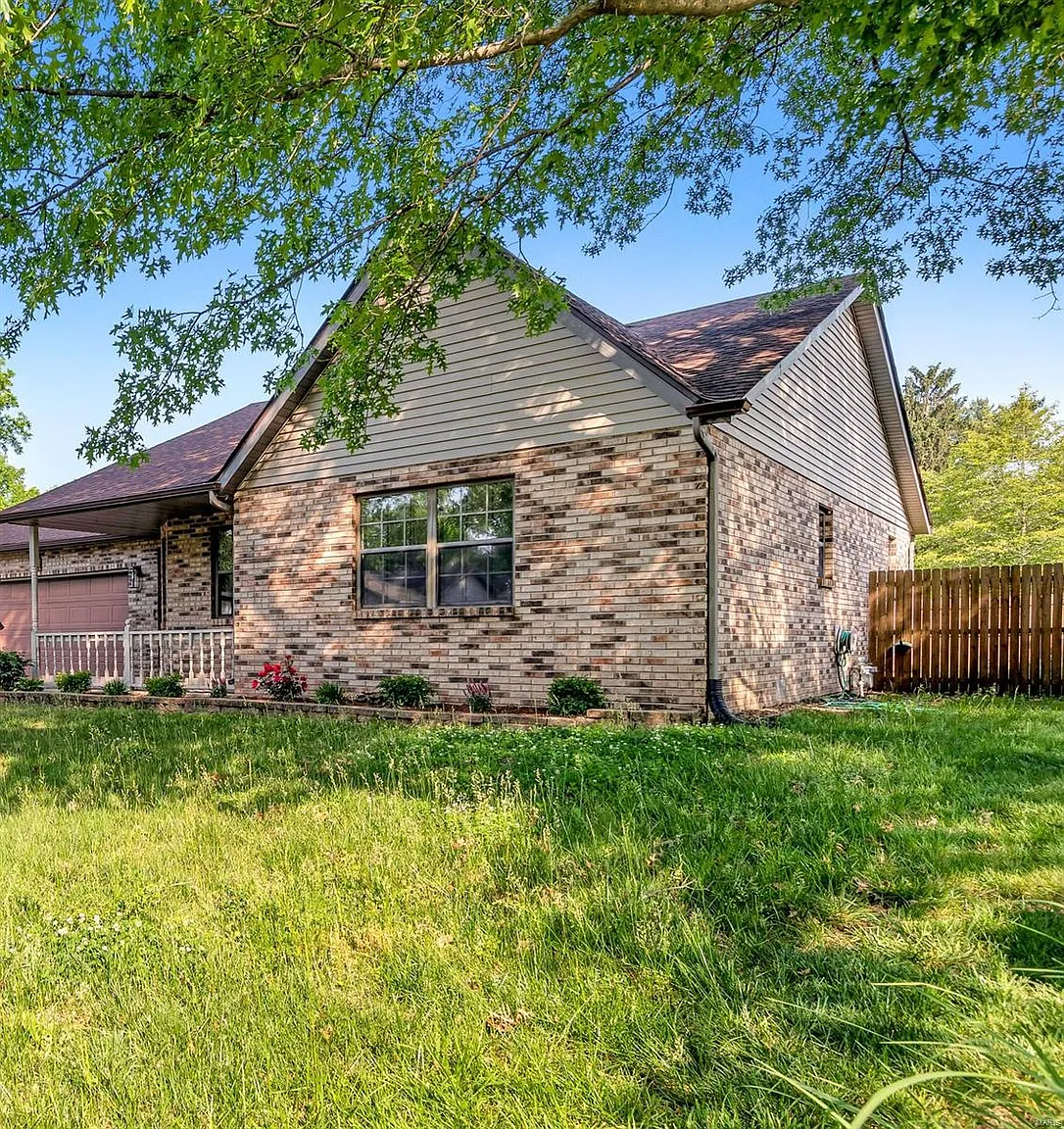 2 Emery Ct photo 1
