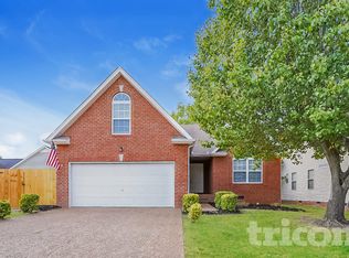 123 Homestead Pl, Hendersonville, TN 37075