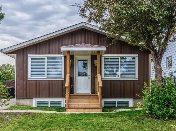 48 W Doverglen Cres SE, Calgary, AB T2B 2P6