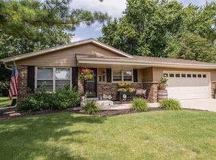 W147N4847 Dolphin Dr, Menomonee Falls, WI 53051