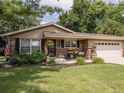W147N4847 Dolphin DRIVE, Menomonee Falls, WI, 53051
