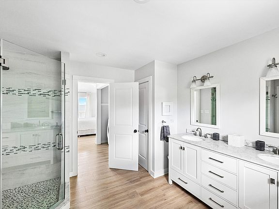 5th image of 109 Edgemere Dr