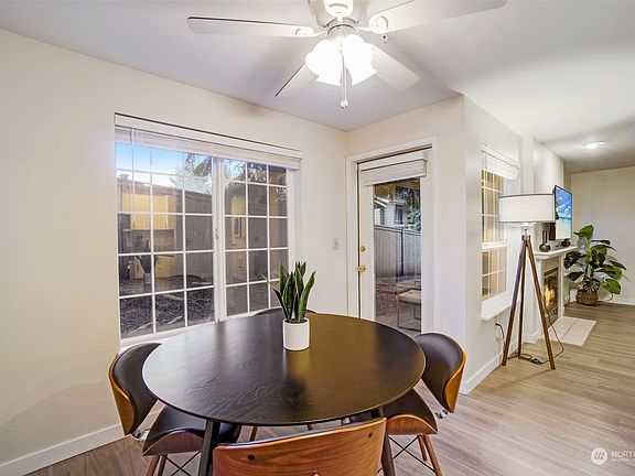 4th image of 14057 NE 181st Street #E103