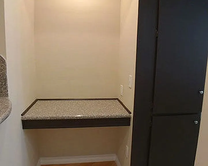 Alhambra @ Studio City Apts. — Photo 38