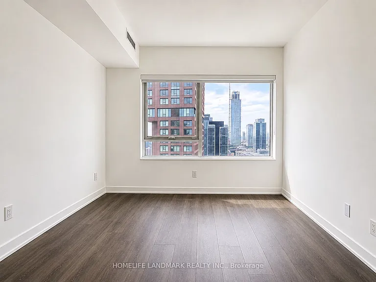 609 Sherbourne St #3904 — Photo 2