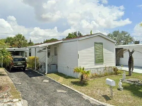 2879 Tangerine Ln, West Palm Beach, FL 33403