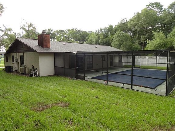 3rd image of 30715 Alcrest Ave