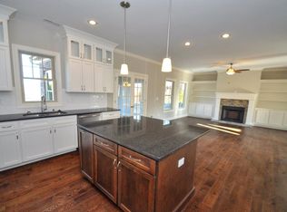 3893 Tatton Park Dr, Lexington, KY 40515