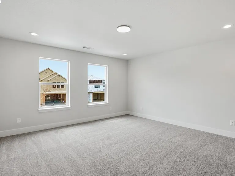 900 SE 34th Cir — Photo 23