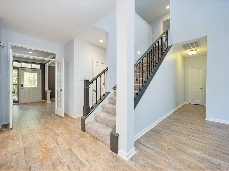 11 Alden Glen Ct — Photo 14