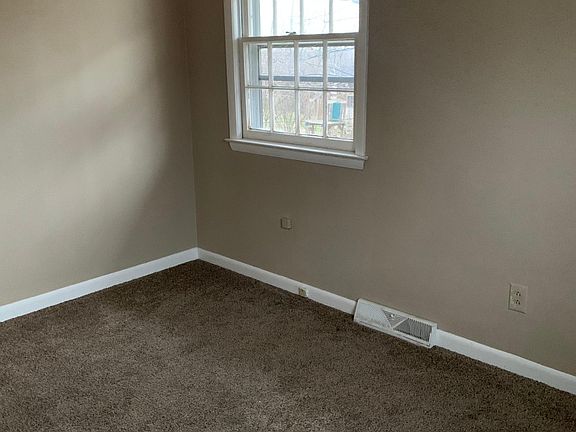 3rd image of 3625 Niles Dr