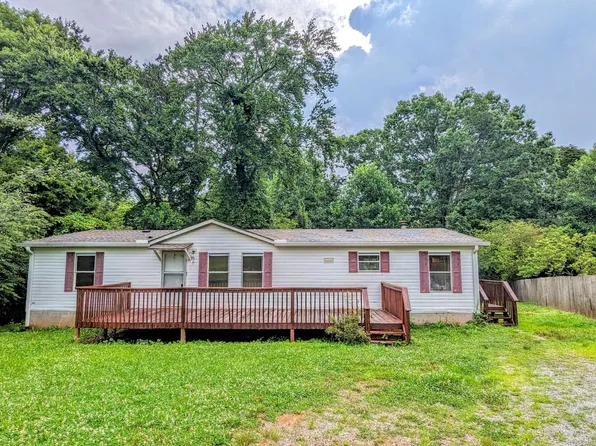 99 Center Grove Dr, Cleveland, GA 30528