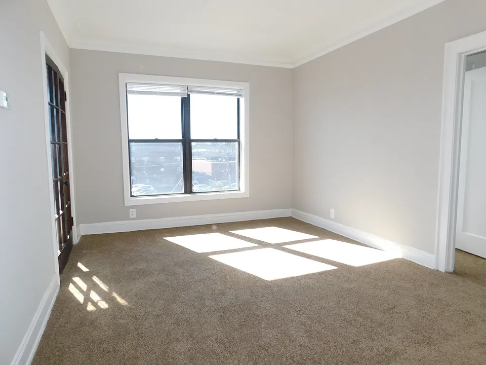 1129 Central Ave #16