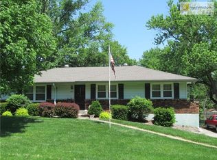 2308 NW Powderhorn Dr, Kansas City, MO 64154