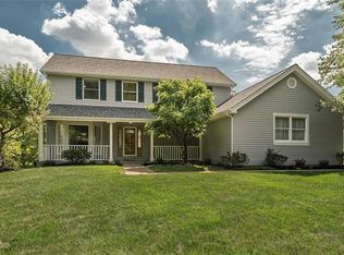 1924 Sandburg Ct, Chesterfield, MO