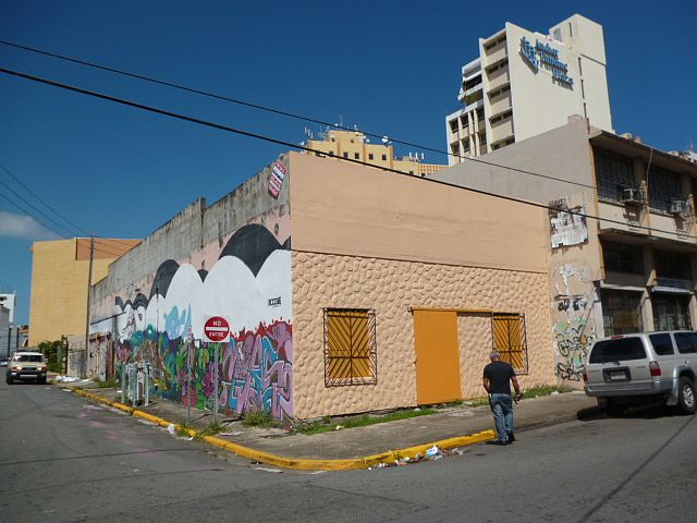 1st image of 608 Calle Bolivar