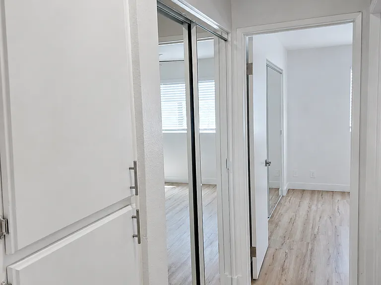 430 Gaviota Ave #203 — Photo 5
