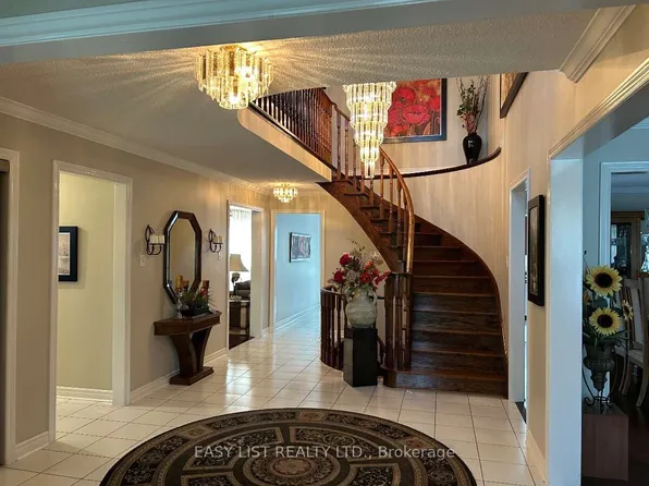 14 Gas Light Cres, Vaughan, ON L4L 8E8