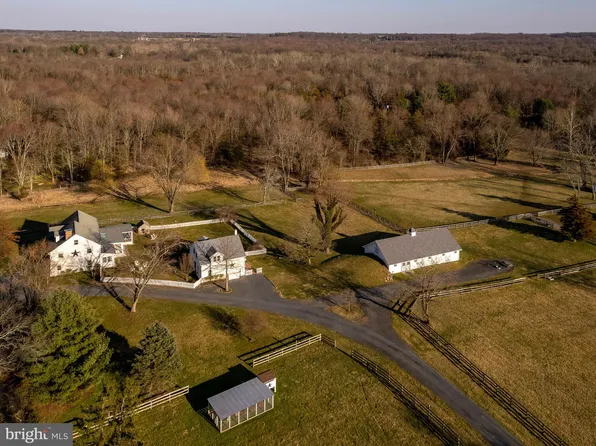 18-24 Elm Ridge Rd, Pennington, NJ 08534