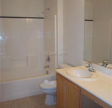 5th image of 3761 Hollycroft Dr