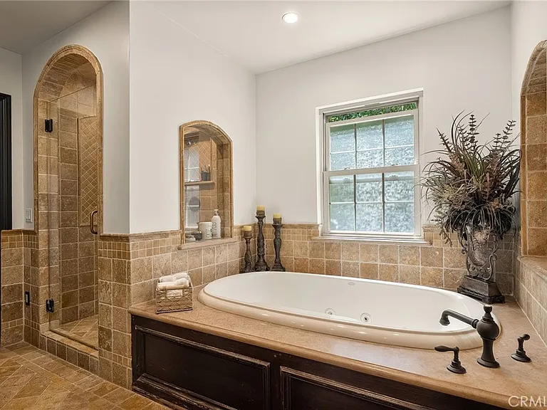 5330 Natick Ave — Photo 32