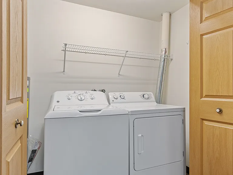 North Pointe Apartments — Photo 13