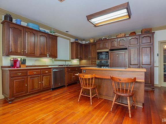 2nd image of 4030 N Saint Joseph Ave