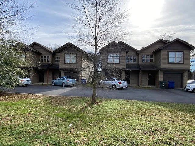 2035 Tyler Street - A — Photo 2