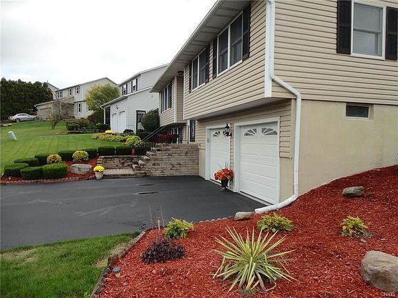 5th image of 202 Chestnut Hill Dr