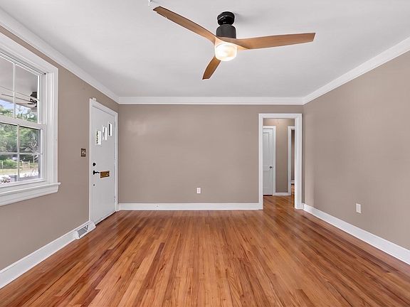 5th image of 4512 Overbrook Ave