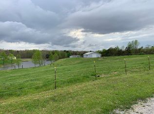 325 Twin Parks Dr, Jamestown, TN 38556