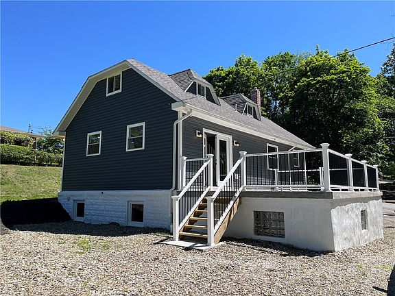 2nd image of 1095 Francis Blvd