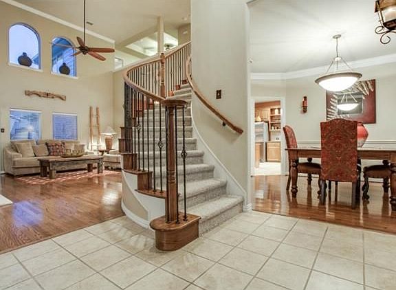 3rd image of 8716 Calistoga Springs Way