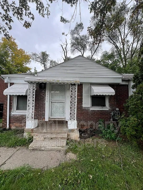 2 bed, 1.0 bath, 800 sqft, $1,200 — Photo 1