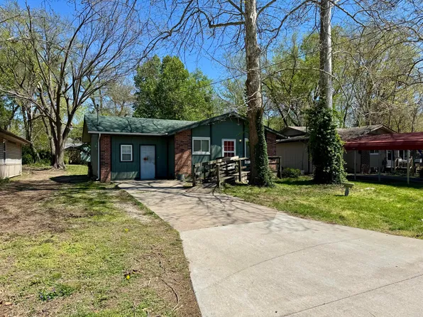 1824 N Hillcrest Avenue, Springfield, MO 65802