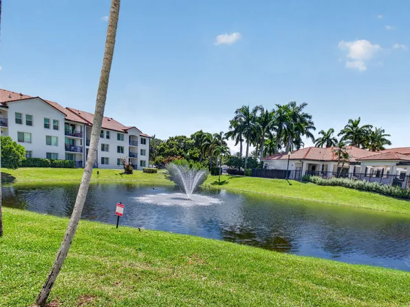 417 Villa Circle, Boynton Beach, FL 33435