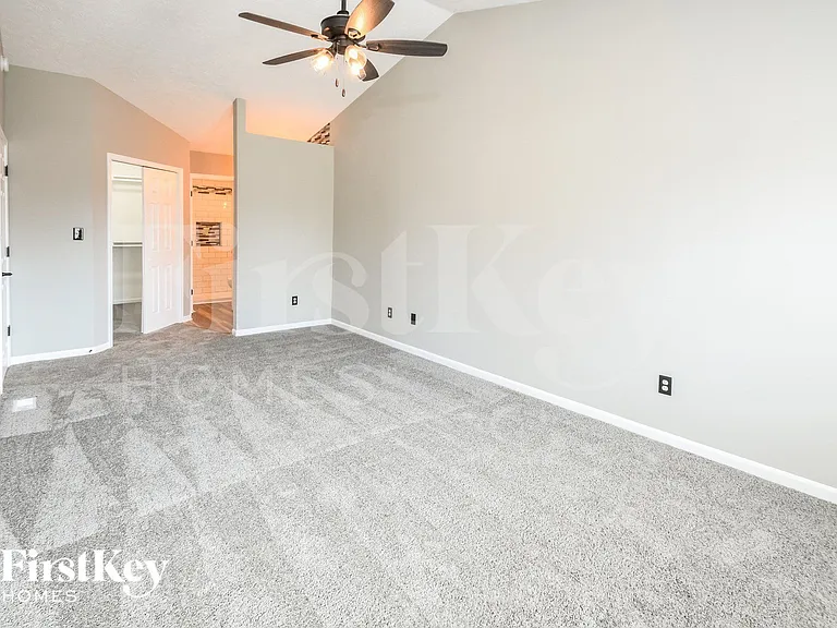 443 N Odell St — Photo 7