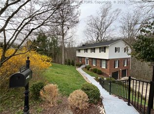 924 Harmony Ln, South Charleston, WV 25303