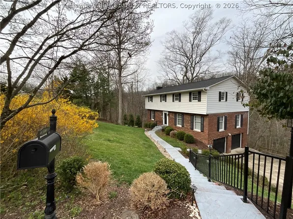 924 Harmony Ln, South Charleston, WV 25303