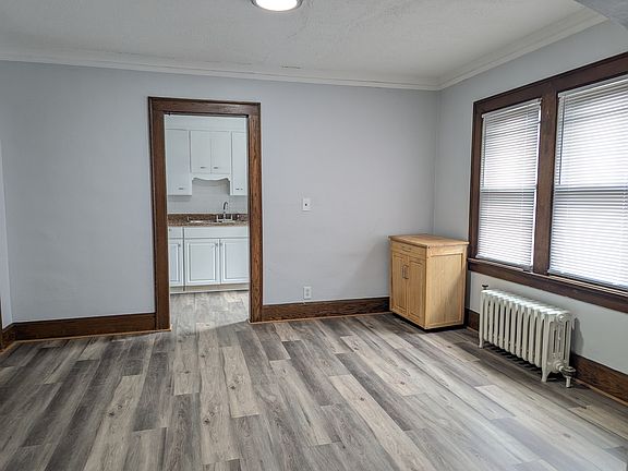 3rd image of 1331 Evelyn St #3