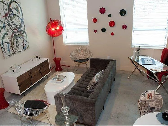 Blue Plate Artist Lofts — Photo 27