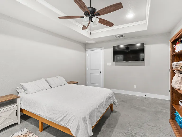15765 Salado Dr — Photo 16