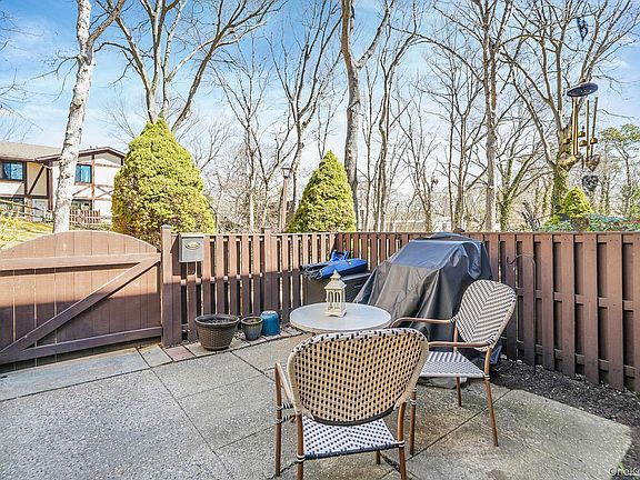 4th image of 175 Cambridge Drive