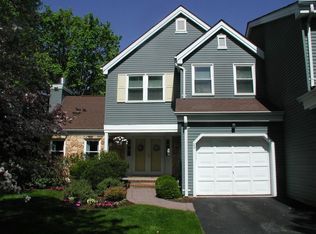 20 Thomas Paine Dr, Monroe Township, NJ 08831