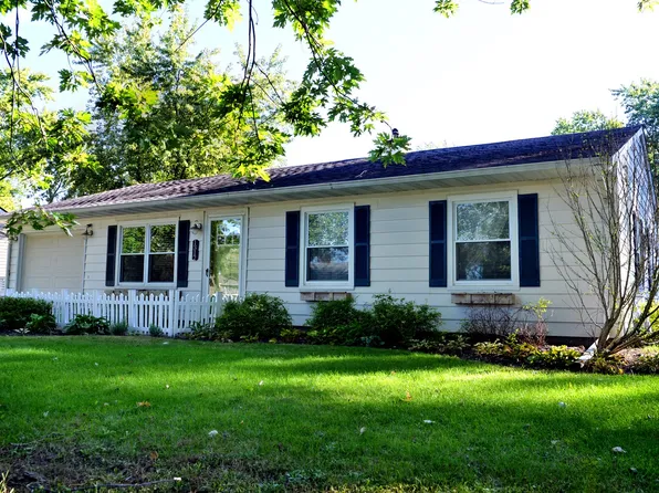 1312 Arapaho Ln, Ottawa, IL 61350