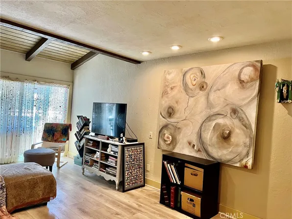 1000 W Macarthur Blvd APT 13, Santa Ana, CA 92707