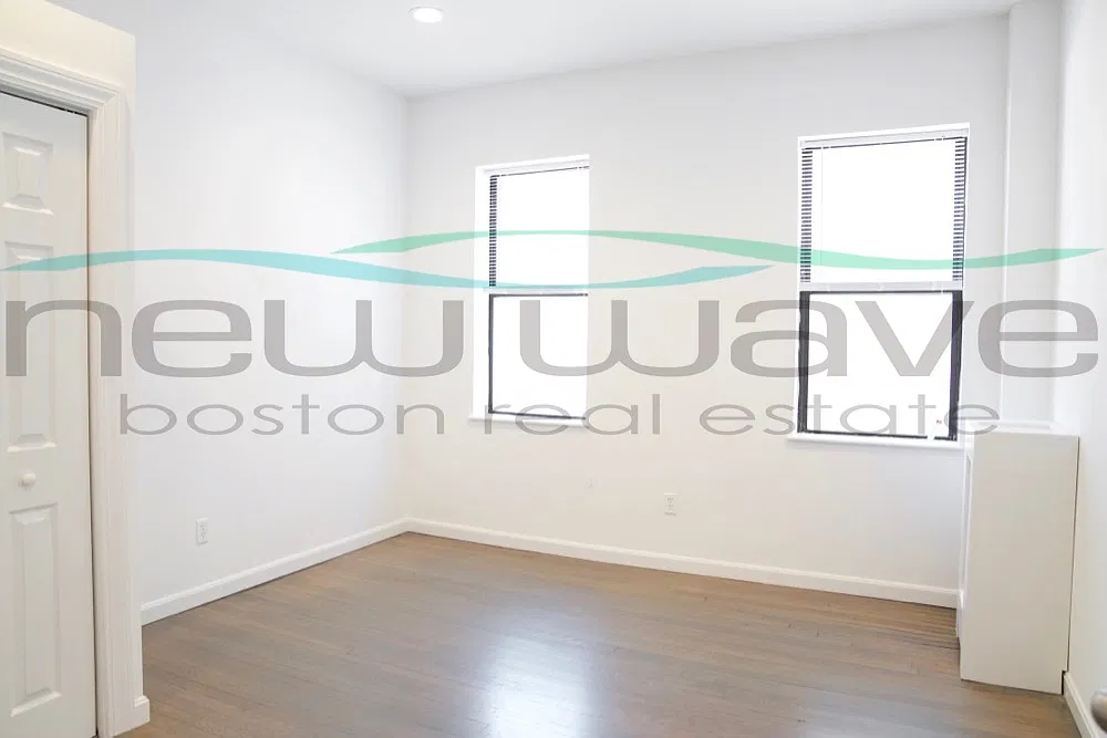 2 bed, 750 sqft, $3,550 — Photo 3