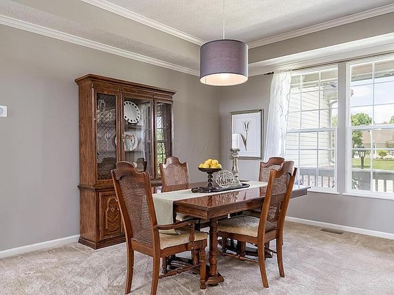 4th image of 7820 Talon Cir