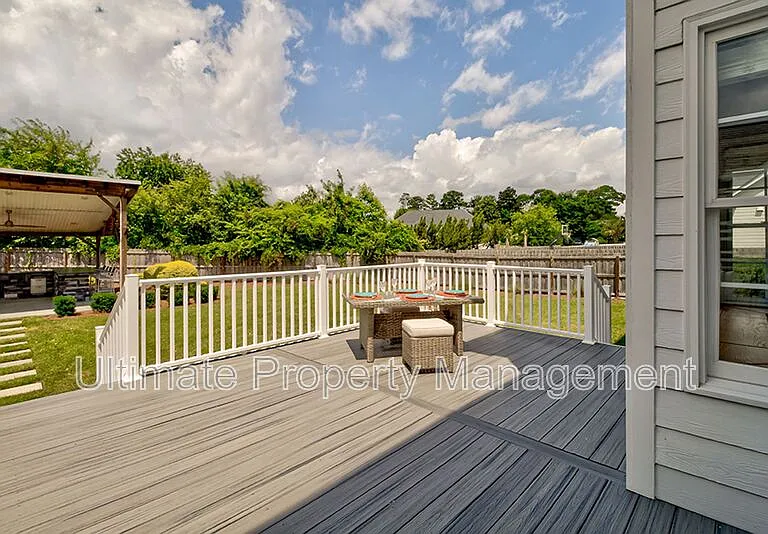 7022 Cayman Ct — Photo 35